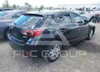 2016 Mazda 3 photo