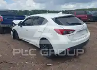 2016 Mazda 3 фото