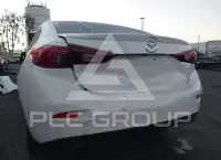 2016 Mazda 3 photo
