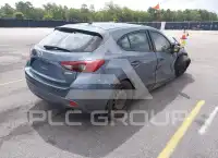 2016 Mazda 3 фото