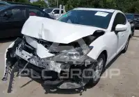 2016 Mazda 3 фото