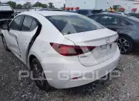 2016 Mazda 3 photo