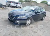 2016 Mazda 3 photo
