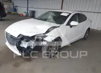 2016 Mazda 3 photo