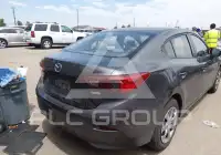 2016 Mazda 3 photo