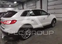 2016 Lincoln MKX photo