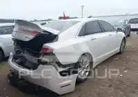 2016 Lincoln MKZ photo