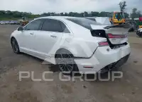 2016 Lincoln MKZ photo