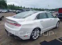 2016 Lincoln MKZ photo