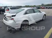 2016 Lincoln MKZ photo