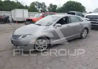 2016 Lincoln MKZ photo