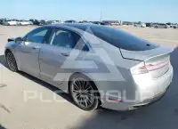 2016 Lincoln MKZ photo
