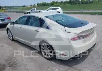 2016 Lincoln MKZ photo