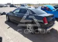 2016 Chrysler 300 фото