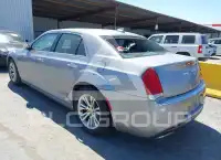 2016 Chrysler 300 фото