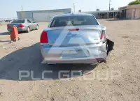 2016 Chrysler 300 photo