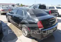 2016 Chrysler 300 фото