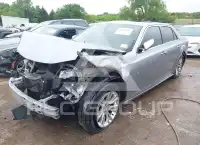 2016 Chrysler 300 фото