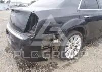 2016 Chrysler 300 photo