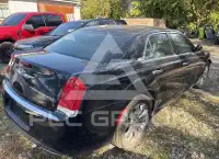 2016 Chrysler 300 фото