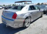 2016 Chrysler 300 фото