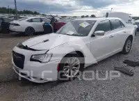 2016 Chrysler 300 фото