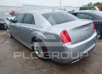 2016 Chrysler 300 фото
