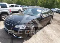 2016 Chrysler 300 photo