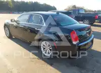 2016 Chrysler 300 photo