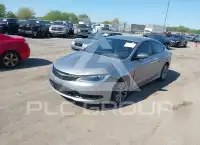 2016 Chrysler 200 фото