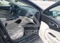 2016 Chrysler 200 фото