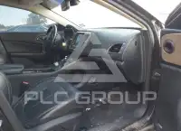 2016 Chrysler 200 photo