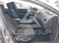 2016 Chrysler 200 фото