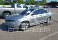 2016 Chrysler 200 фото
