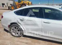 2016 Chrysler 200 фото