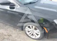 2016 Chrysler 200 photo