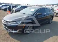 2016 Chrysler 200 фото