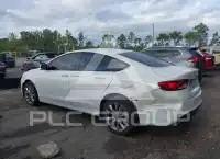 2016 Chrysler 200 photo