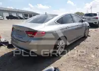 2016 Chrysler 200 фото