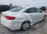 2016 Chrysler 200 photo