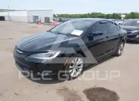 2016 Chrysler 200 photo