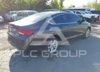 2016 Chrysler 200 photo