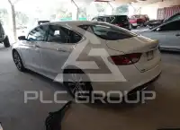 2016 Chrysler 200 фото