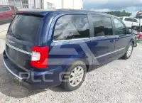 2016 Chrysler TOWN & COUNTRY фото