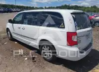 2016 Chrysler TOWN & COUNTRY фото