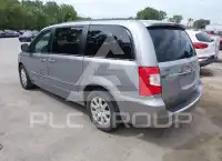 2016 Chrysler TOWN & COUNTRY photo