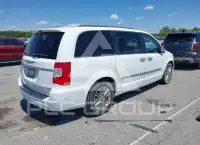 2016 Chrysler TOWN & COUNTRY фото