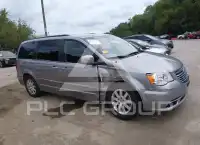 2016 Chrysler TOWN & COUNTRY photo
