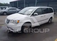 2016 Chrysler TOWN & COUNTRY photo