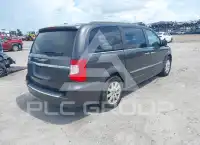 2016 Chrysler TOWN & COUNTRY фото